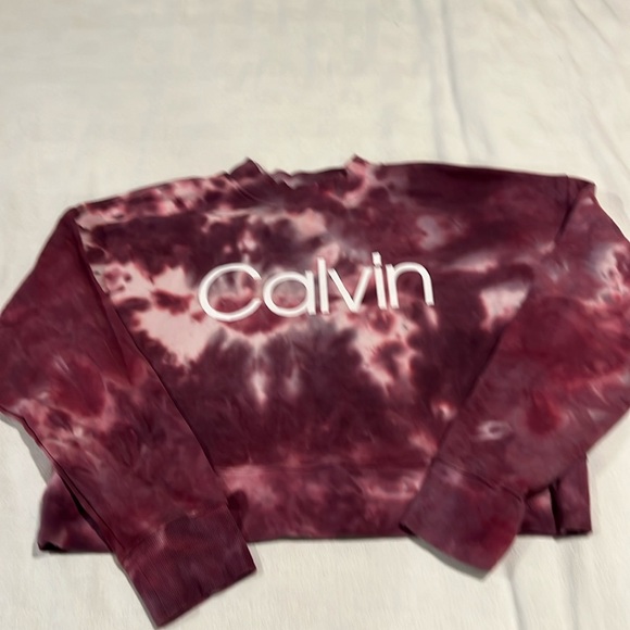 Calvin Klein Tops - NWOT Calvin Klein maroon tie dyed crop sweatshirt